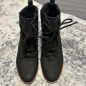 Lifestride wedge booties - new